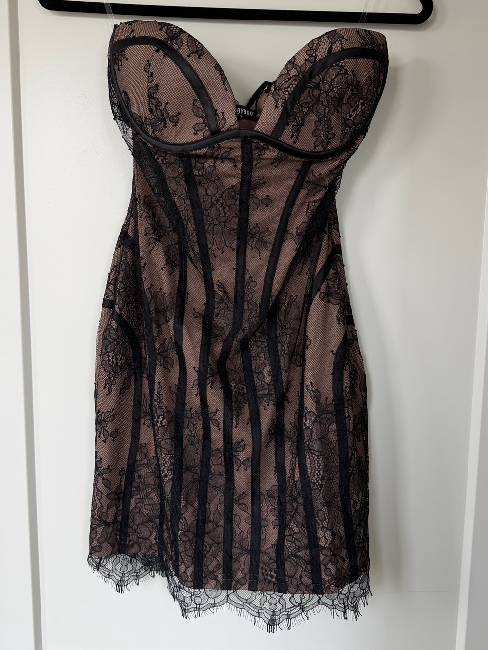 Strapless Black Lace Mini Dress - Picture 5 of 10